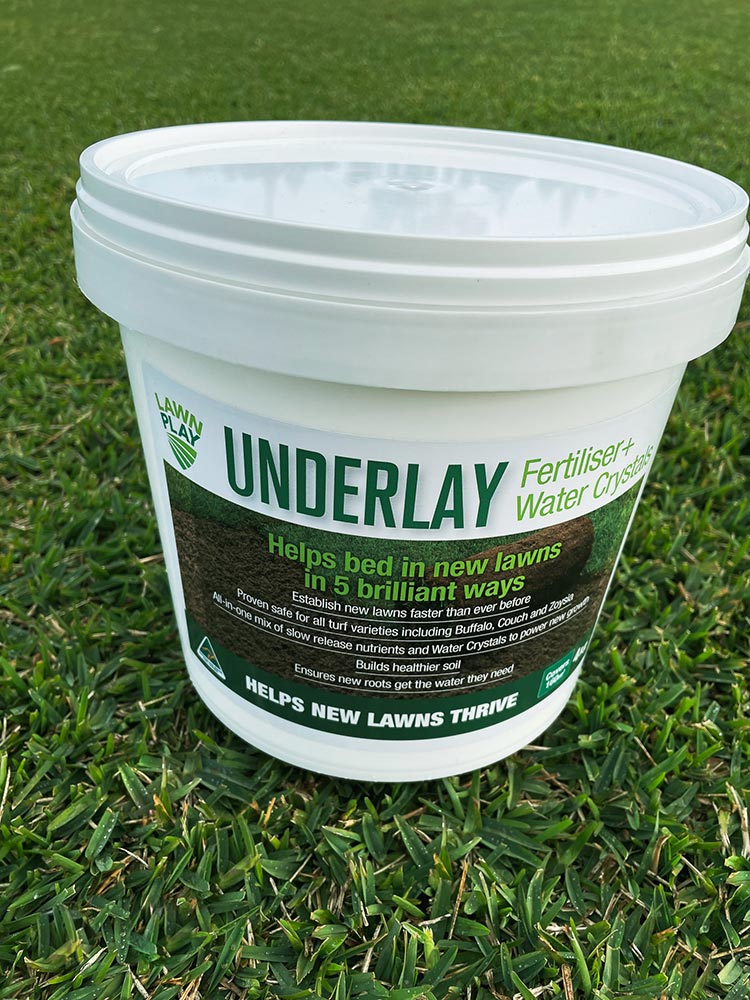 Lawn Play Underlay Fertiliser Water Crystals 4kg Covers 160sqm